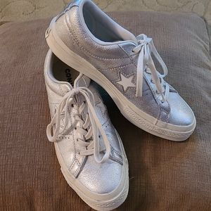 Size 7.5 Women's Silver Converse Sneakers